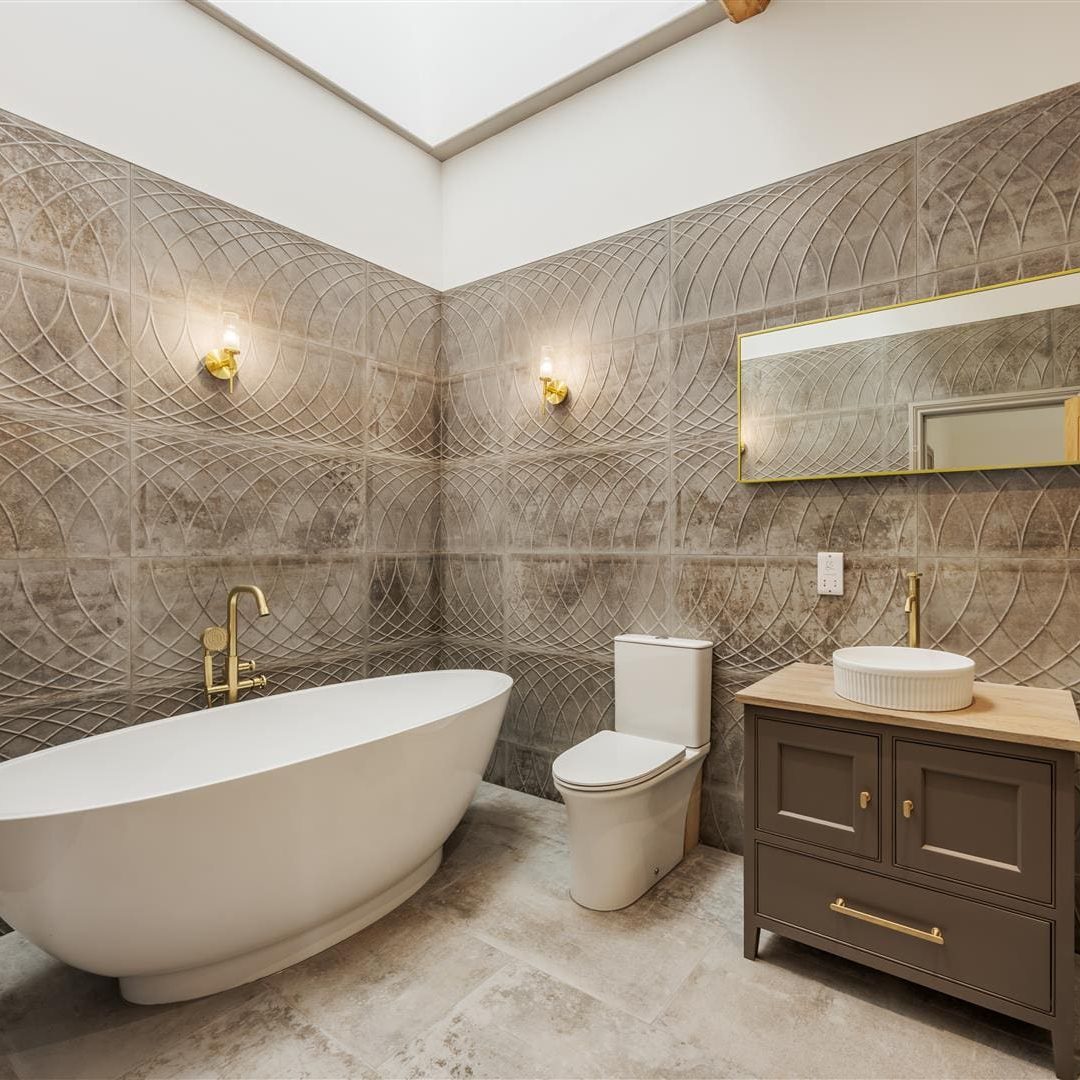 We deliver high-quality kitchen and bathroom installations, combining skilled craftsmanship with modern, practical design. From planning to final installation, our experienced team ensures precise work and excellent finishes. We complete all projects to the highest standards, on time and within budget, working closely with homeowners, landlords, and developers. Our service includes plumbing, electrics, tiling, flooring, carpentry, and full project management for a smooth, stress-free experience.Kitchen & Bathroom Design & Installation Kitchen & Bathroom
Design & Installation